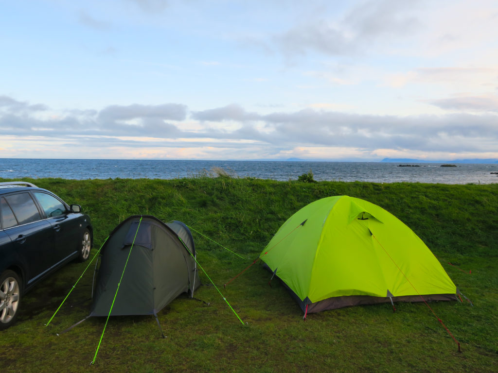 Campingi i nocowanie na Islandii